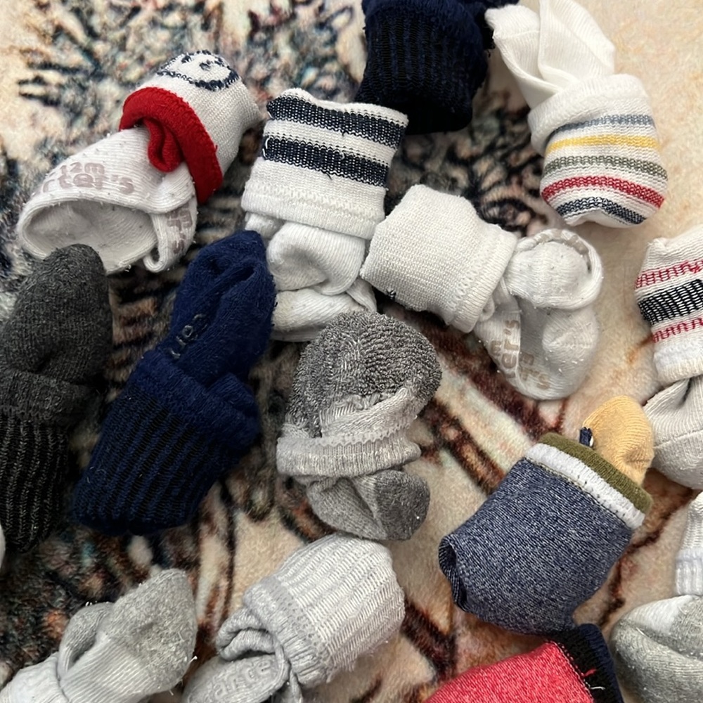 24 pairs Carter’s 3-12 month socks - Picture 4 of 4